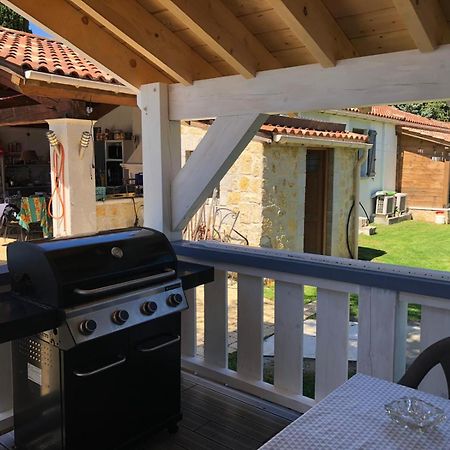 Chalet Mont Ventoux Et Chalet Vip Camaret-sur-Aigues Exterior photo