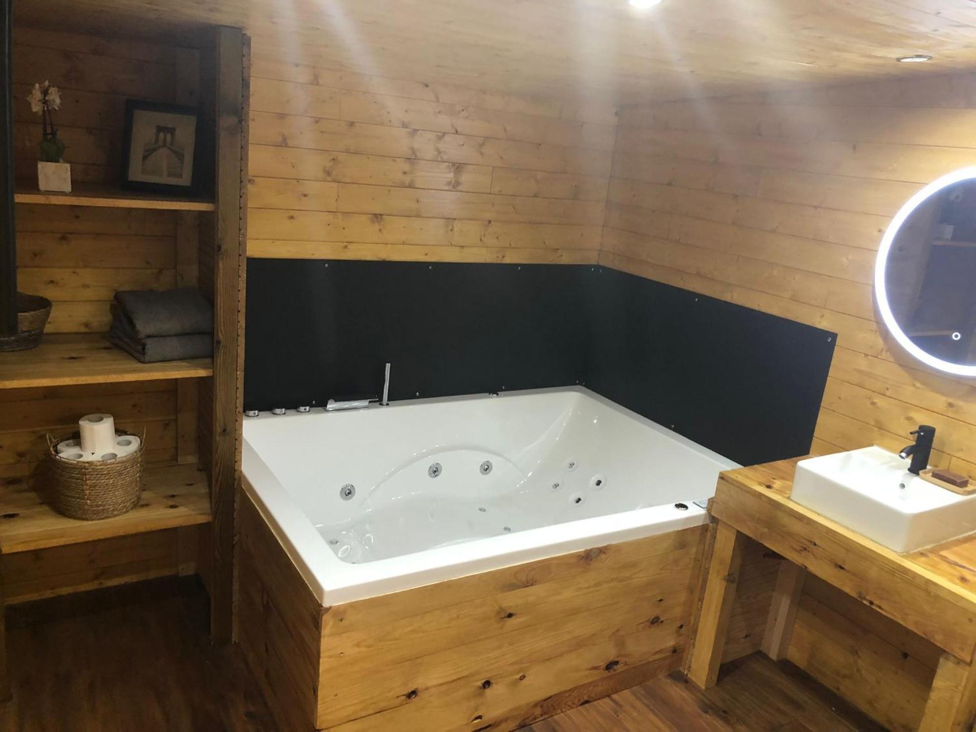 Chalet Mont Ventoux Et Chalet Vip Camaret-sur-Aigues Room photo